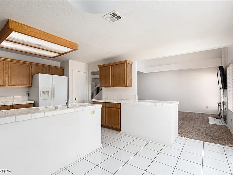 7281 Vista Bonita Dr — Photo 9