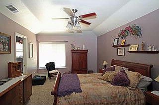 5th image of 819 Notre Dame Dr