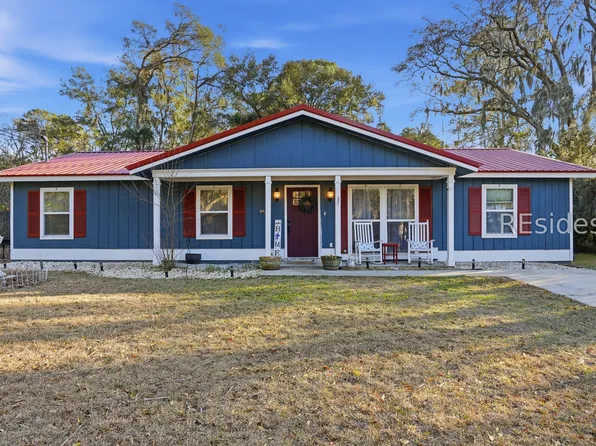 27 Gay Dr, Beaufort, SC 29907