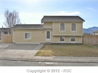 1920 Harwood Cir, Colorado Springs, CO 80916