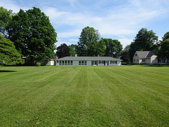 Property Line 0.8-Acre Lot