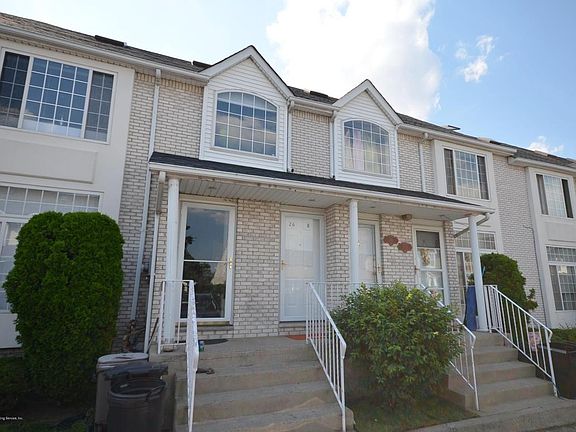 2nd image of 26 Jennifer Pl #B