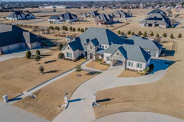 1st image of 4705 Sheffield Ct