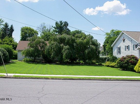 2nd image of 200 S East St