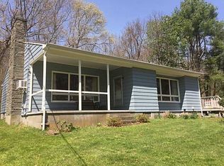 127 Sawdy Pond Ave, Tiverton, RI 02878