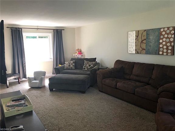 5th image of 121 Ashwood Dr