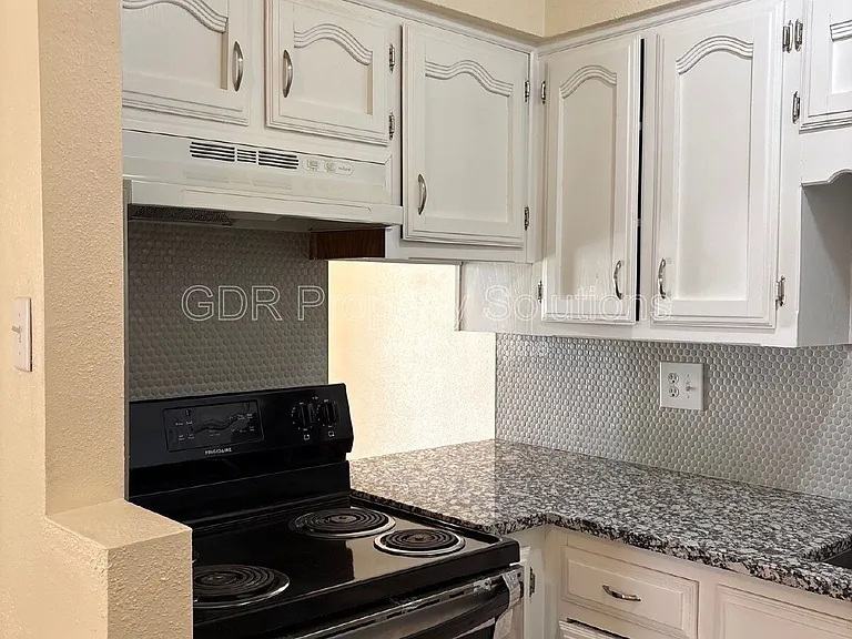 1116 Coal Ave SW #10 — Photo 12