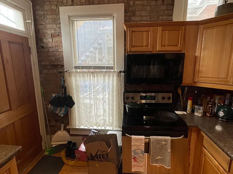 156 S Lincoln St — Photo 8