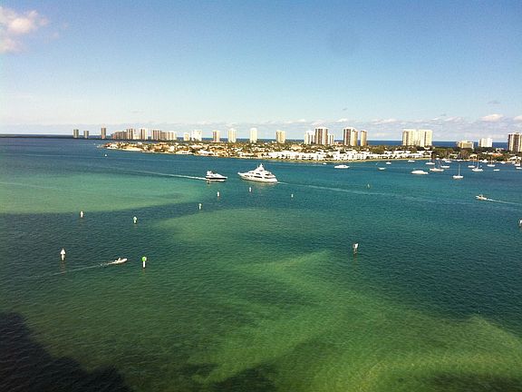 5th image of 2640 Lake Shore Dr Unit 2114