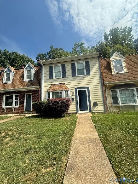3 bed, 1.5 bath, 1400 sqft, $1,775 — Photo 1