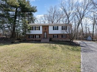 927 Blackburn Dr, Loveland, OH 45140