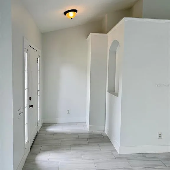 Falcon Point Dr — Photo 2