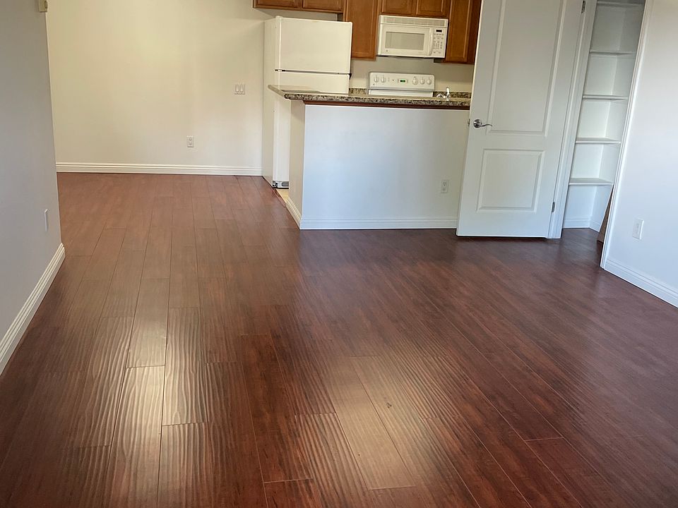 1st image of 3456 Castle Glen Dr #0