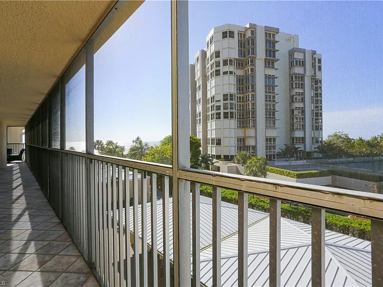 4041 Gulf Shore Blvd N #305 — Photo 28