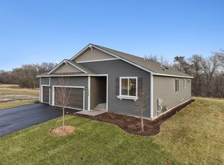 1566 Applegate Rd, New Richmond, WI 54017