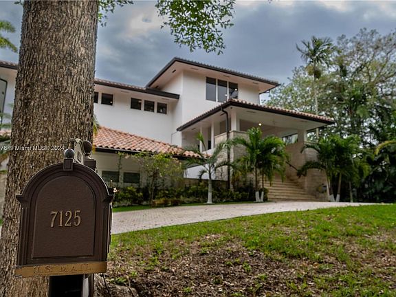2nd image of 7125 Los Pinos Blvd