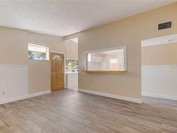 5th image of 1001 Leisure Ave