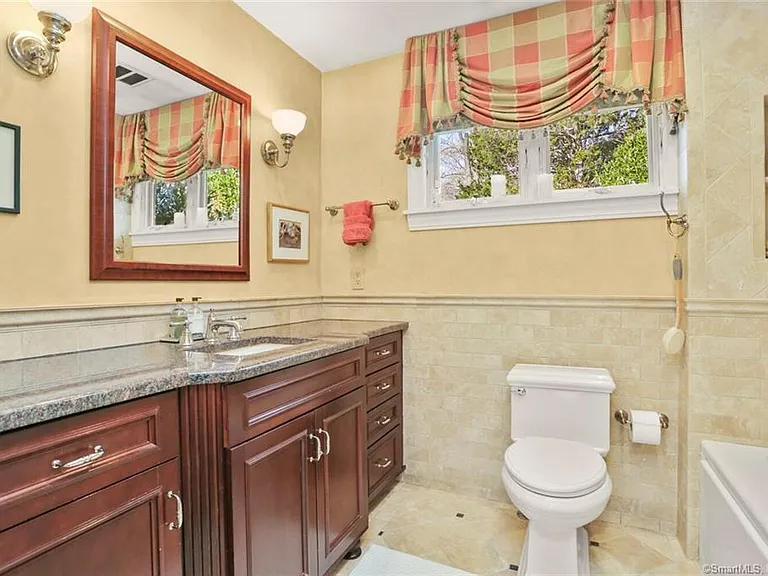 12 Signal Ln — Photo 32