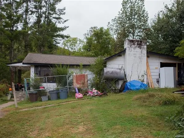 54 Sluder Branch Rd, Candler, NC 28715