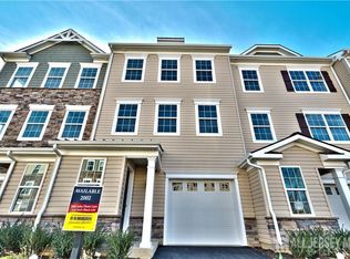 2002 John Deere Ln, Monroe Township, NJ 08831