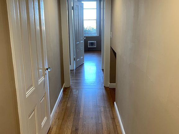 2nd image of 2134 Vallejo St