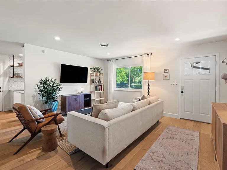 3207 Carol Ann Dr — Photo 8