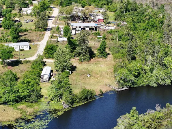 6327 Blue Gill Dr, Panama City, FL 32404