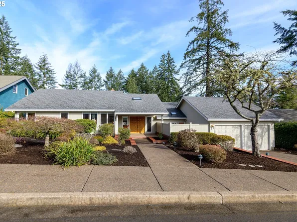1776 White Oak Dr, Eugene, OR 97405