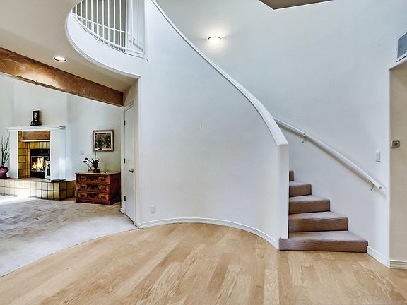 5th image of 2912 Calle Grande NW