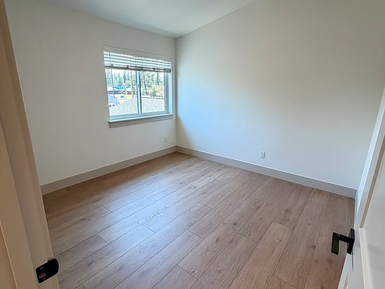 122 N Locust St #2 — Photo 10