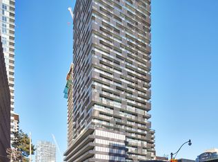 15 Roehampton Ave #705, Toronto, ON M4P 0C2