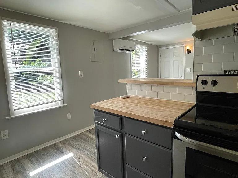 3220 Alamo Dr — Photo 7
