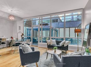 350 Wellington St W #G25, Toronto, ON