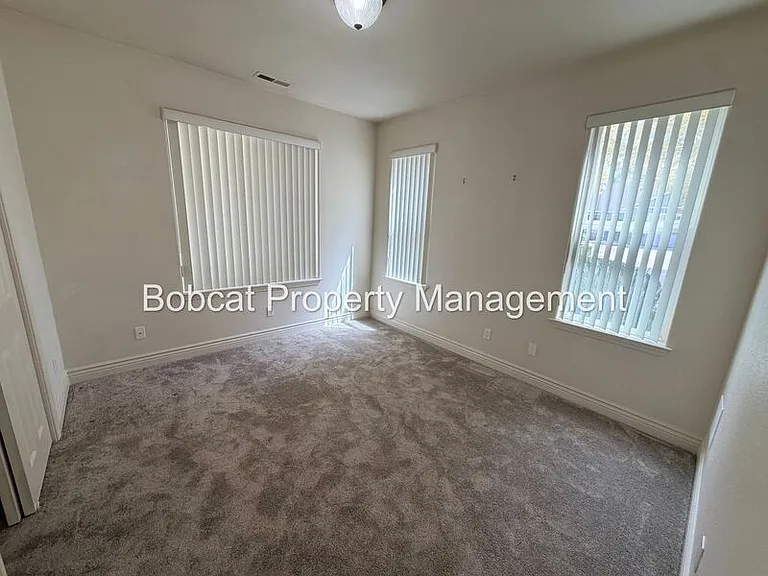 1362 Branden Ln — Photo 17