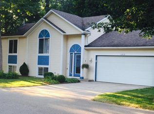 14919 Minetta Ave, Spring Lake, MI 49456