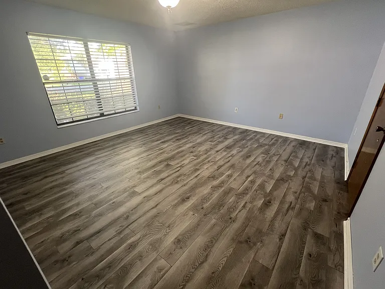 1137 Indiana Ave — Photo 4