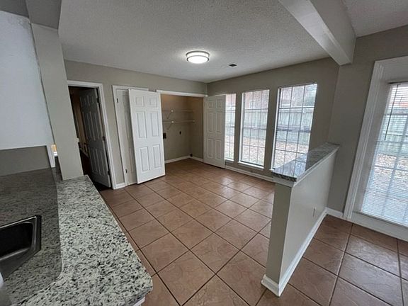 5th image of 1653 Smokehouse Dr