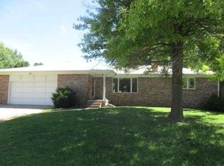 619 E 54th St S, Wichita, KS 67216