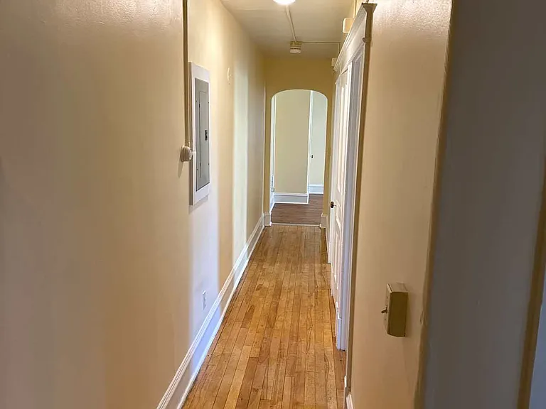 8 Isham St — Photo 8