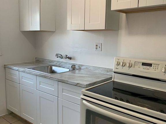 3rd image of 329 N Glenn Ave #337
