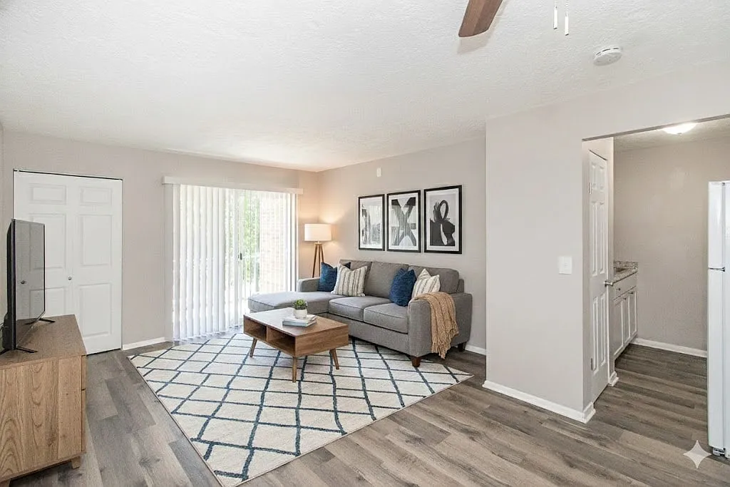 2102 Queen City Avenue — Photo 1