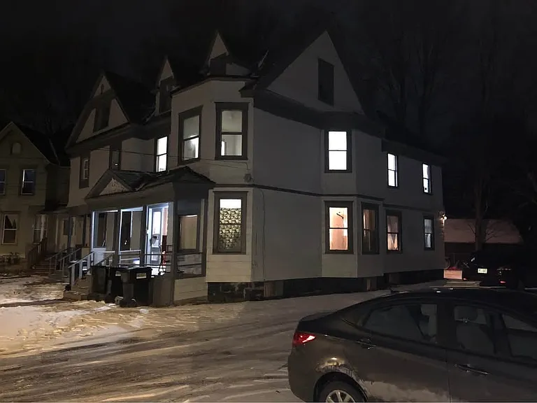 204-206 Barrett St #5 — Photo 2
