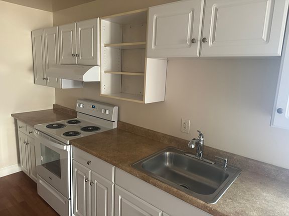 5th image of 141 Chase St APT B