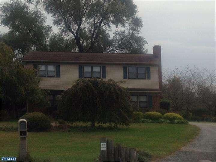1st image of 103 Oak Leaf Dr