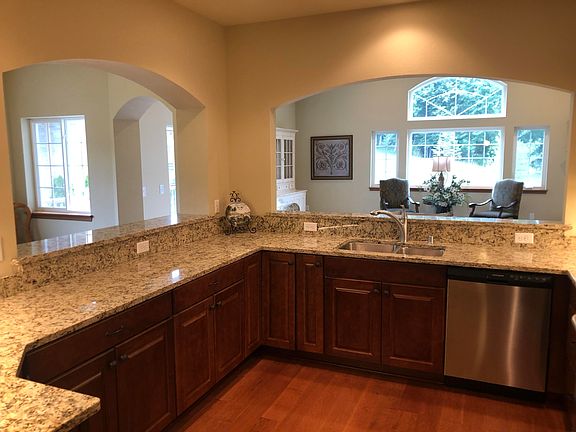 5th image of 2221 Kayla Dr #10