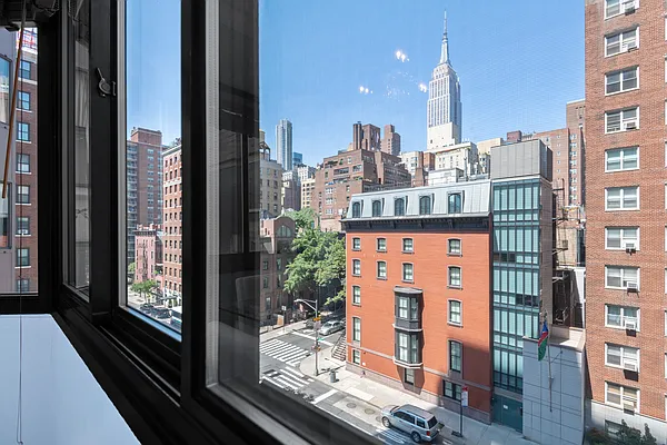 Sold by Iconik | media 8