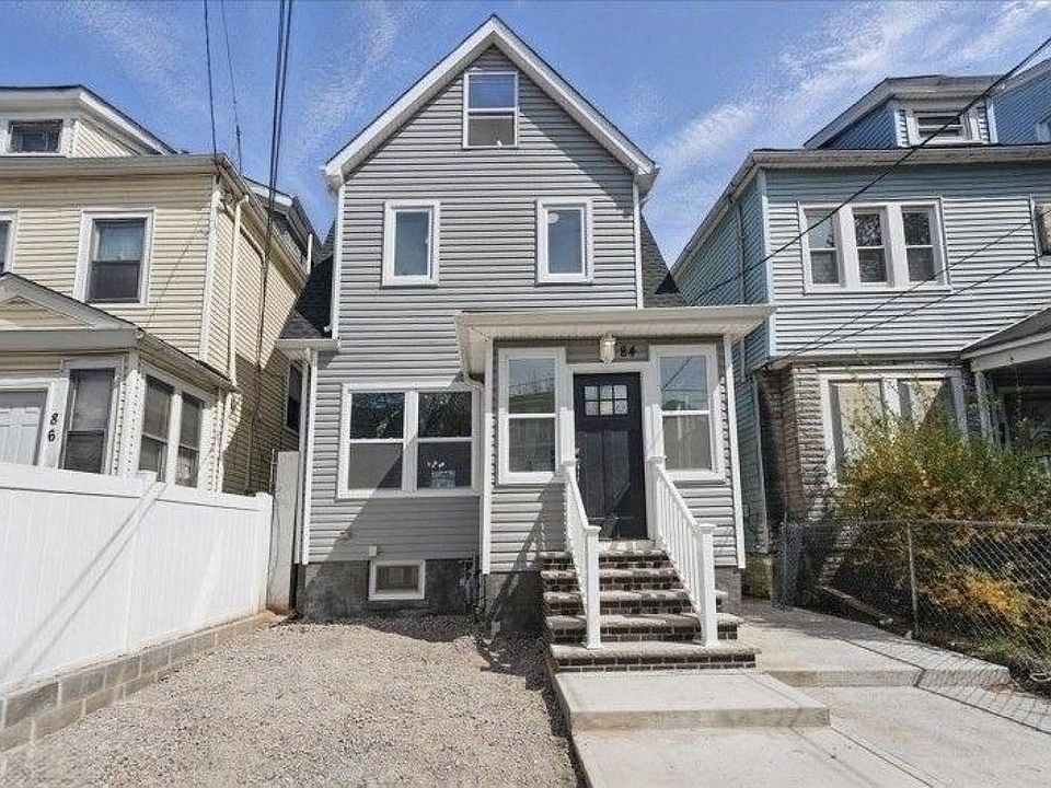 1st image of 84 Chelsea Ave