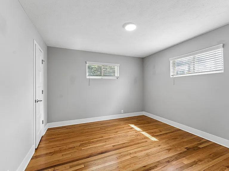 4702 Wakeley St #4 — Photo 15