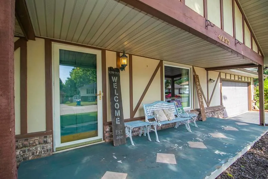 3 bed, 2.5 bath, 1851 sqft, $1,850 — Photo 3
