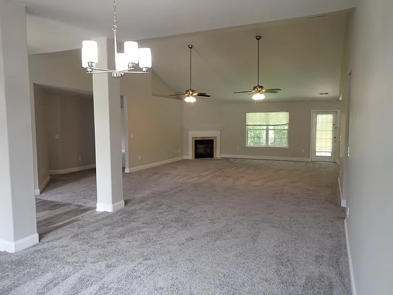 237 Cedar Mdw — Photo 6